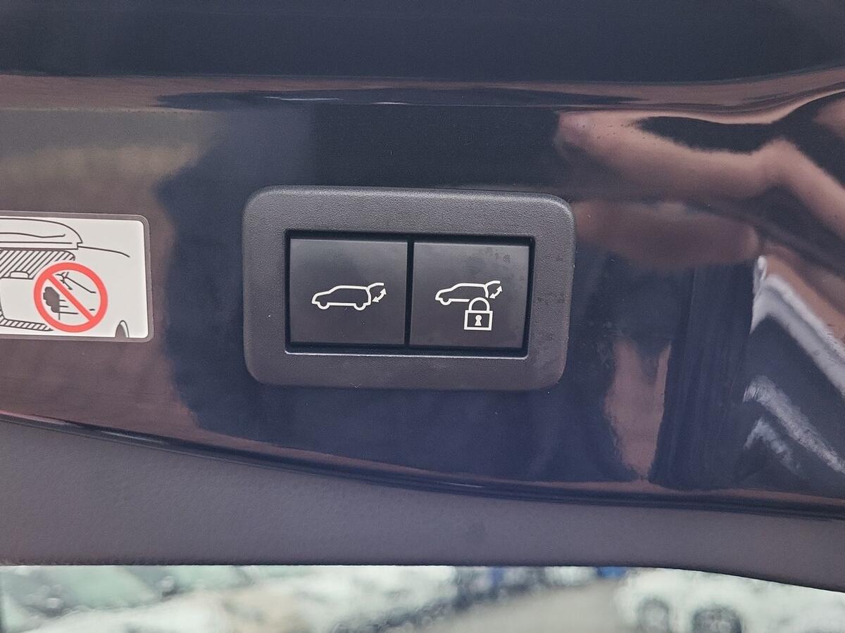 Used Toyota C-HR 2024 for sale - 76716681: Photo 13