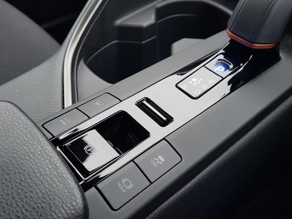 Used Toyota C-HR 2024 for sale - 76716681: Photo 17