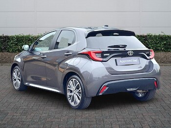 Used Toyota Yaris 2024 for sale - 78073932: Photo