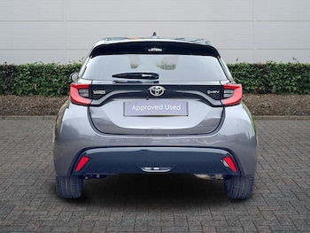 Used Toyota Yaris 2024 for sale - 78073932: Photo