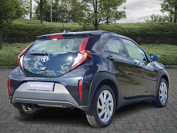 Used Toyota Aygo X 2023 for sale - 75770783: Photo 2