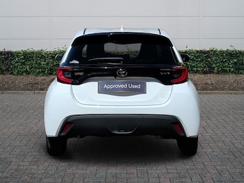 Used Toyota Yaris 2024 for sale - 78959755: Photo