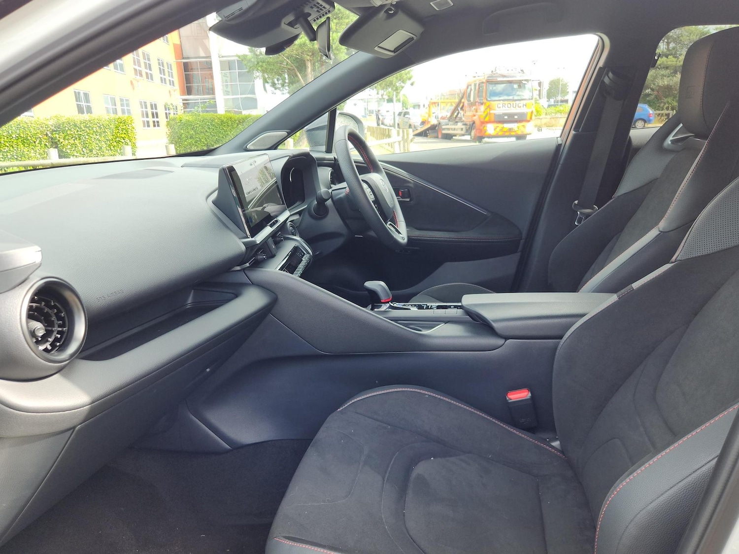 Used Toyota C-HR 2024 for sale - 77192979: Photo 10