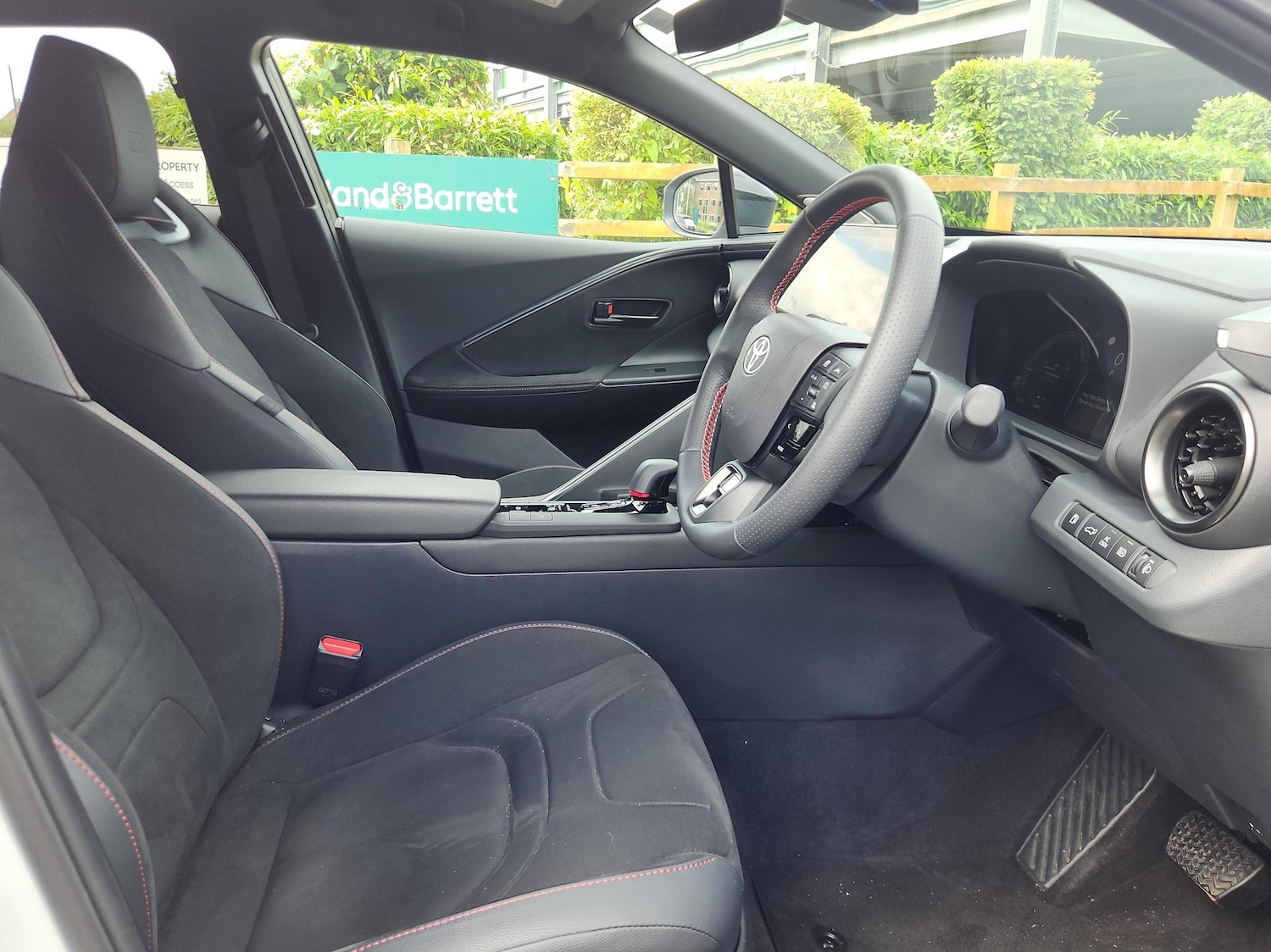 Used Toyota C-HR 2024 for sale - 77192979: Photo 11