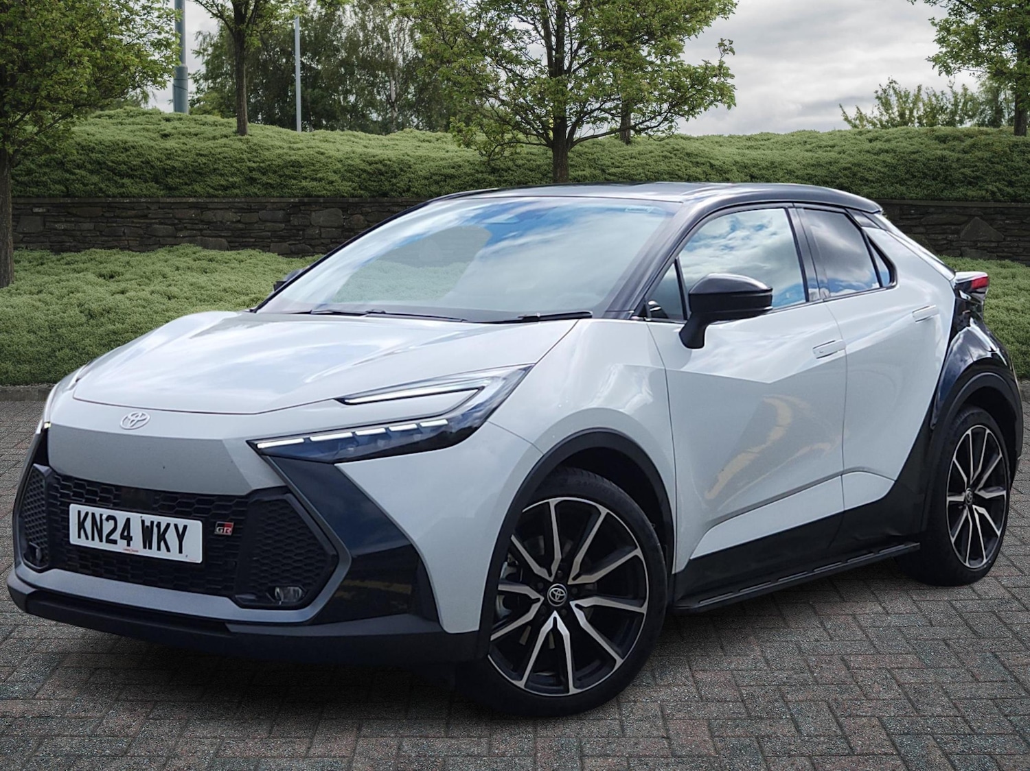 Used Toyota C-HR 2024 for sale - 77192979: Photo 3