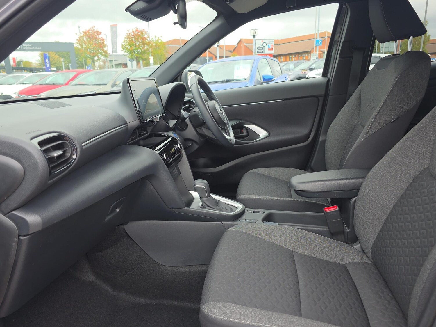 Used Toyota Yaris 2023 for sale - 75979502: Photo 10