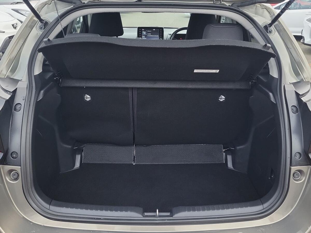 Used Toyota Yaris 2022 for sale - 77124345: Photo 10