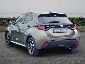 Used Toyota Yaris 2022 for sale - 77124345: Photo