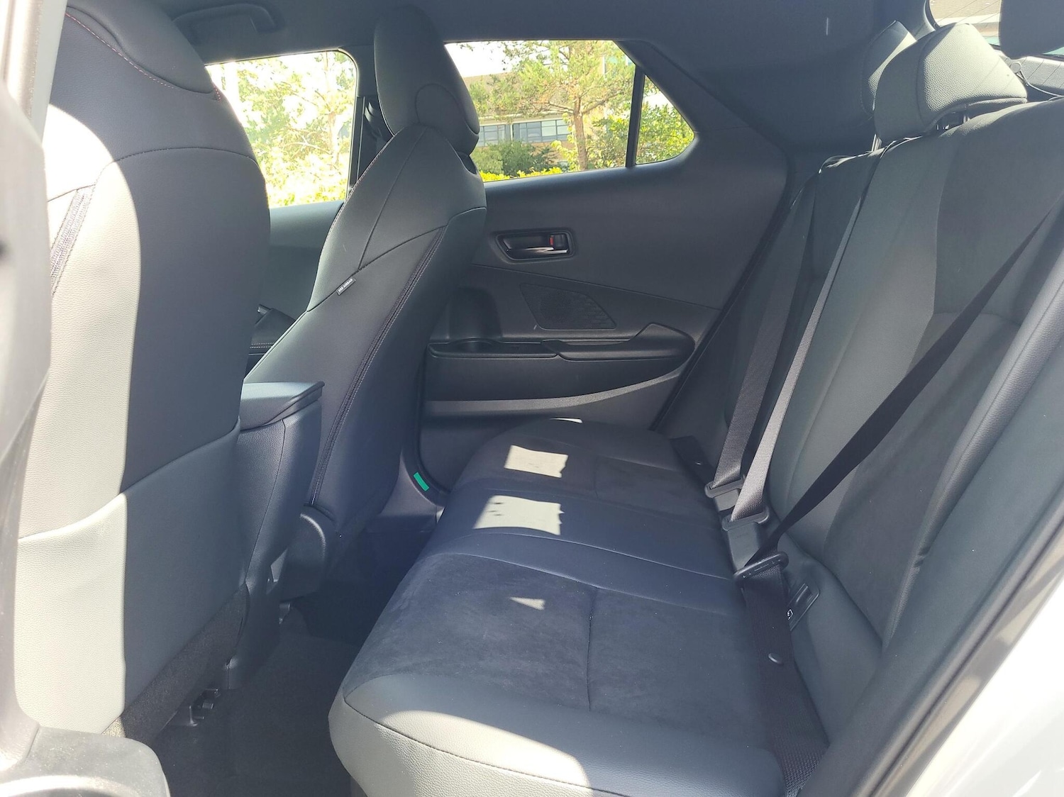 Used Toyota C-HR 2025 for sale - 76241230: Photo 12