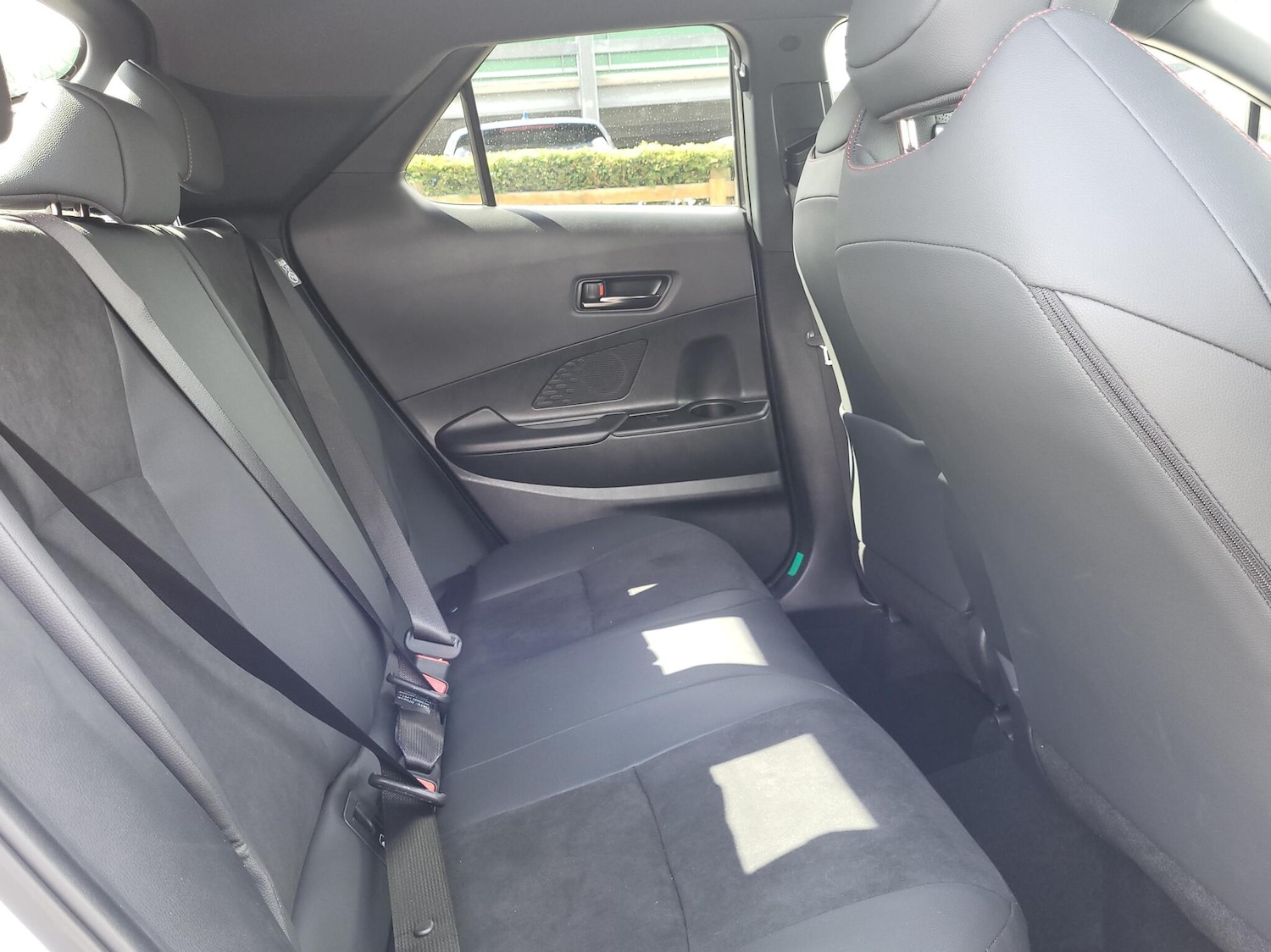 Used Toyota C-HR 2025 for sale - 76241230: Photo 13