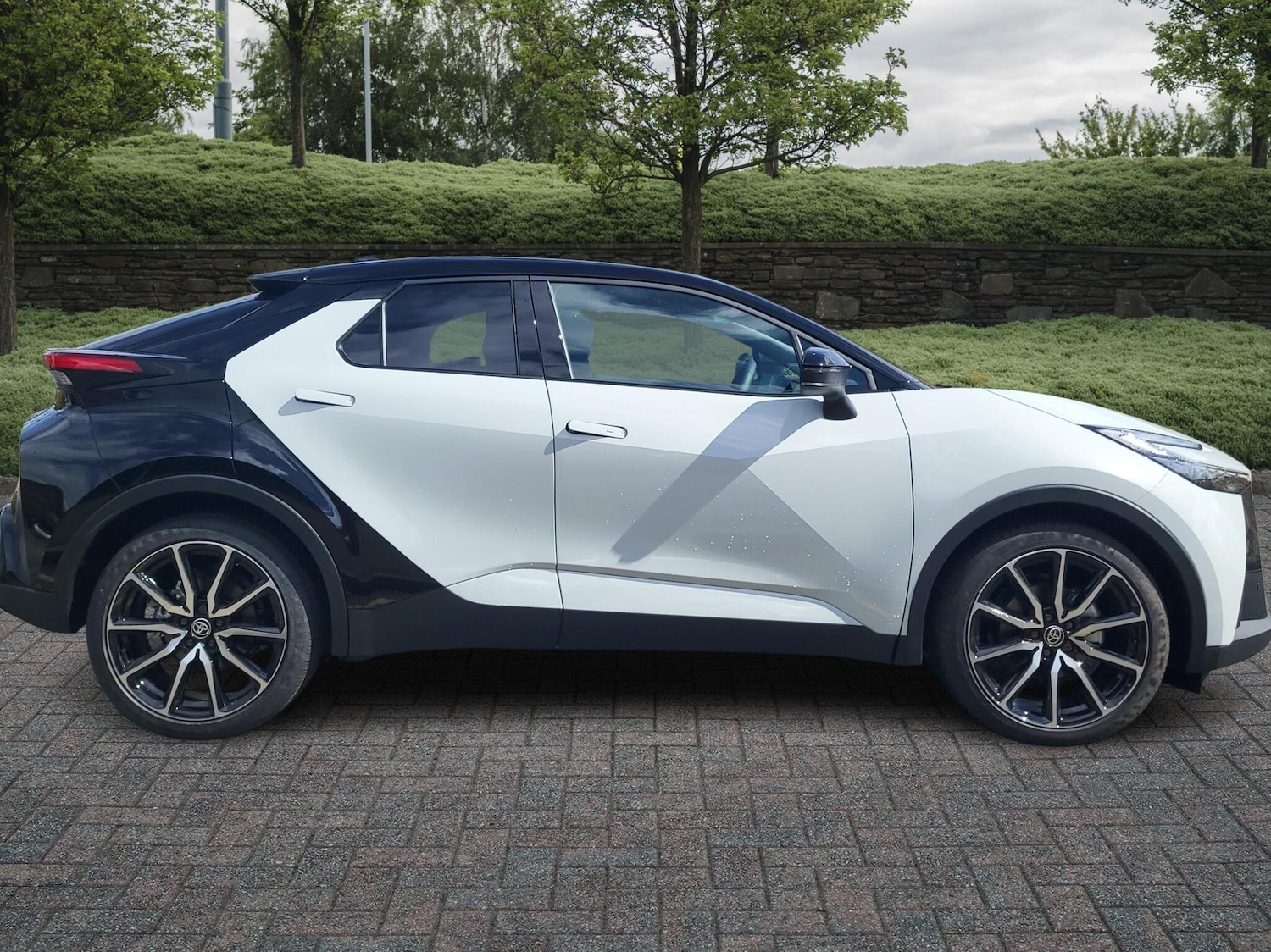 Used Toyota C-HR 2025 for sale - 76241230: Photo 16