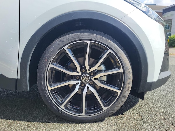 Used Toyota C-HR 2025 for sale - 76241230: Photo 18