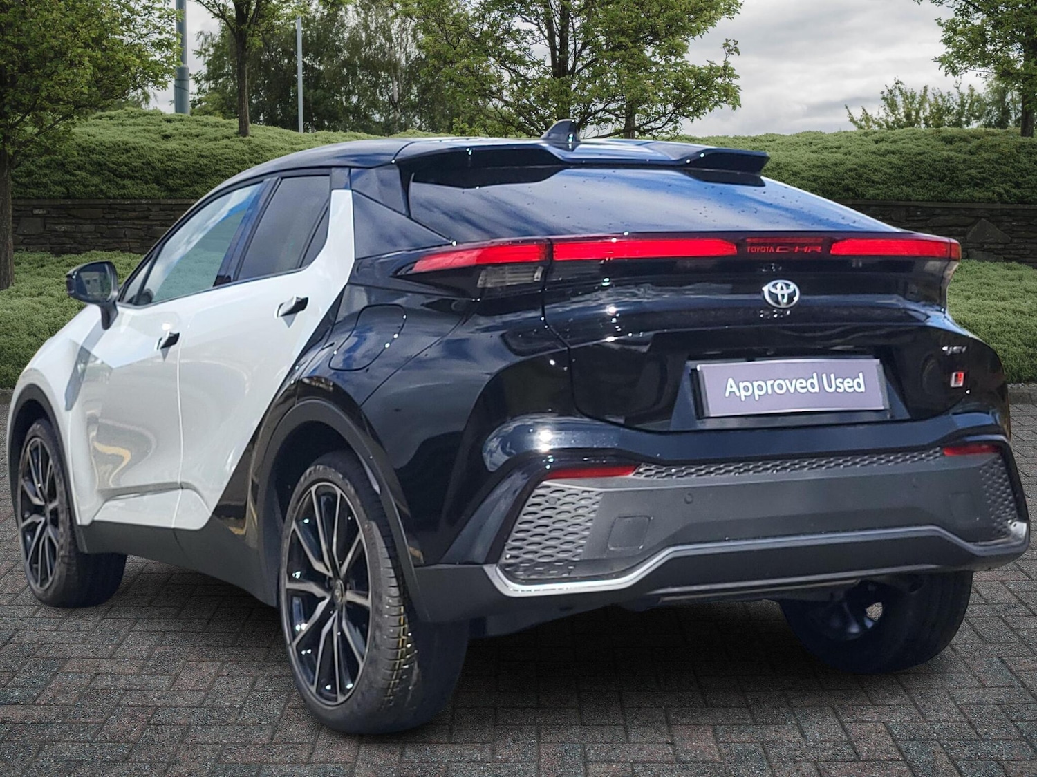 Used Toyota C-HR 2025 for sale - 76241230: Photo 4