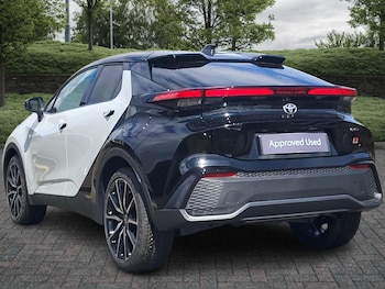 Used Toyota C-HR 2025 for sale - 76241230: Photo 4