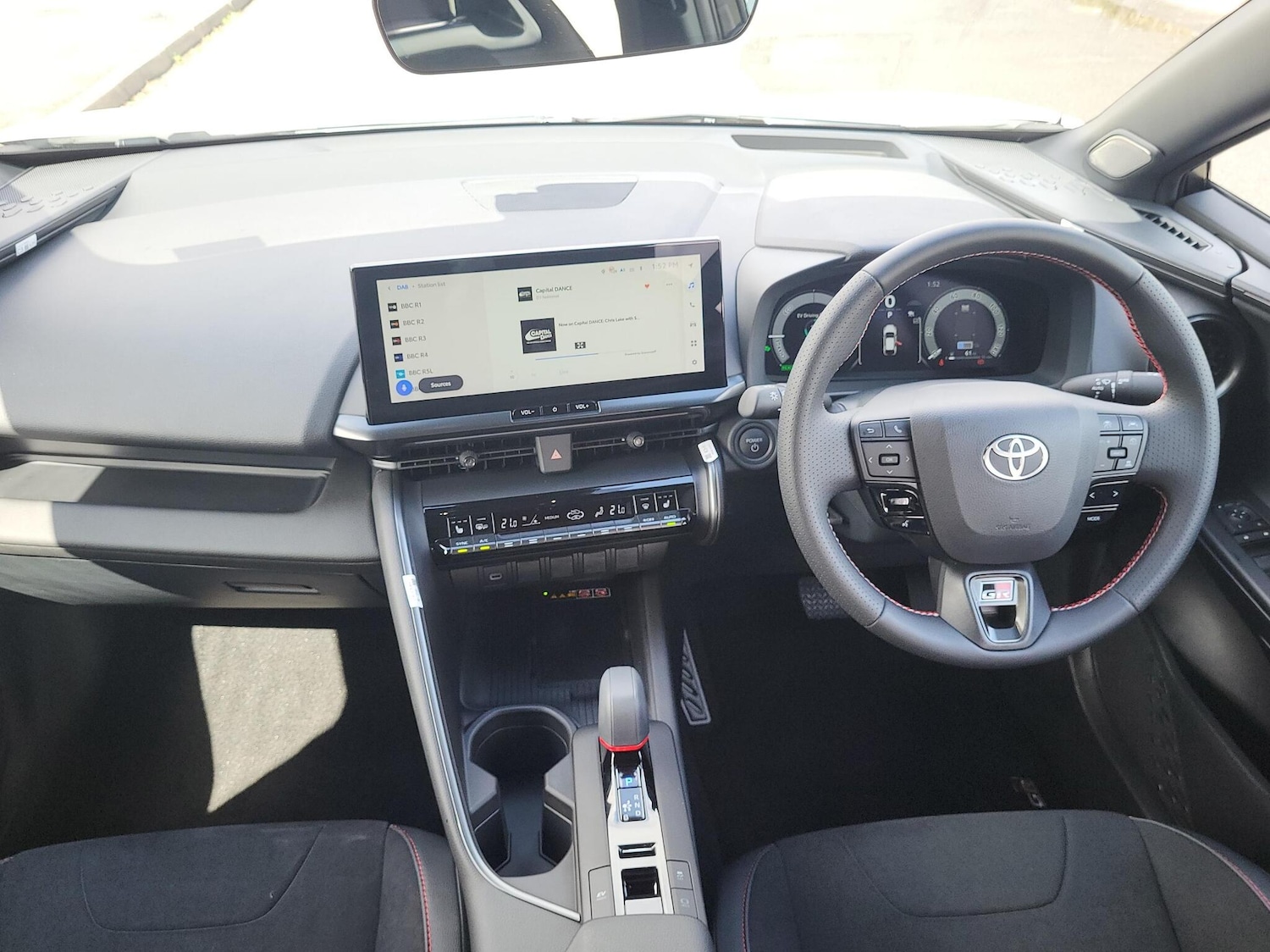 Used Toyota C-HR 2025 for sale - 76241230: Photo 5