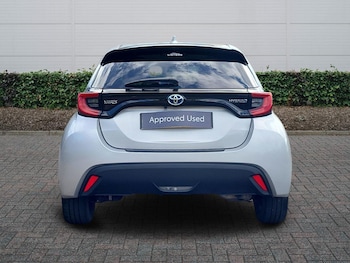Used Toyota Yaris 2020 for sale - 77855138: Photo