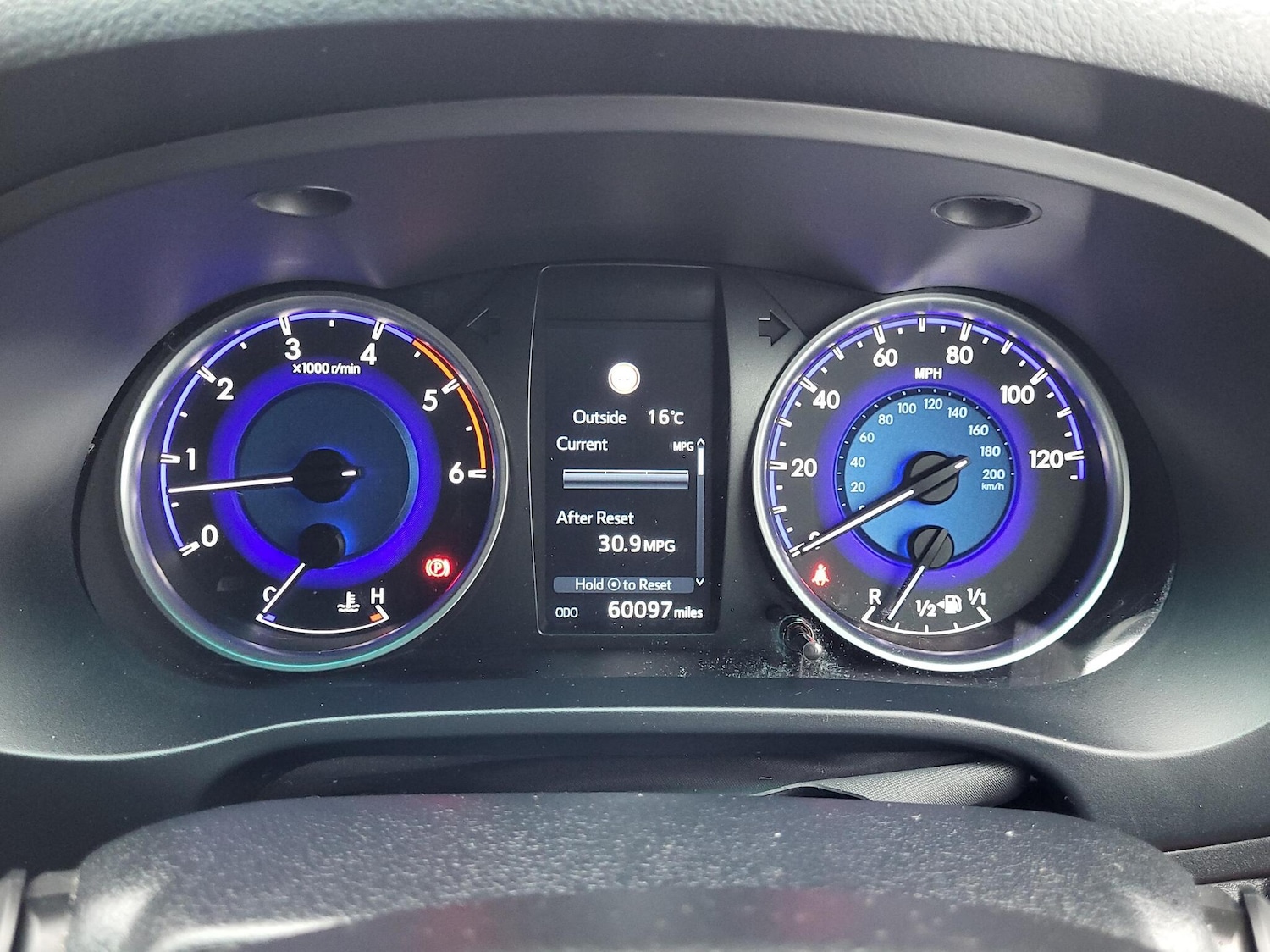 Used Toyota Hilux 2020 for sale - 76486668: Photo 9