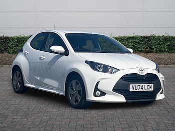 Used Toyota Yaris 2024 for sale - 79108179: Photo