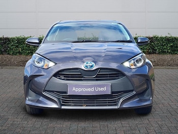 Used Toyota Yaris 2023 for sale - 78073908: Photo