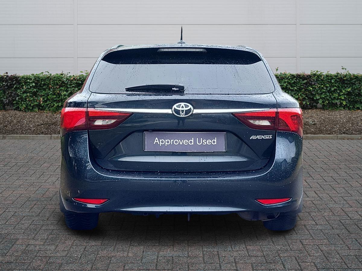 Used Toyota Avensis 2017 for sale - 77307077: Photo 4