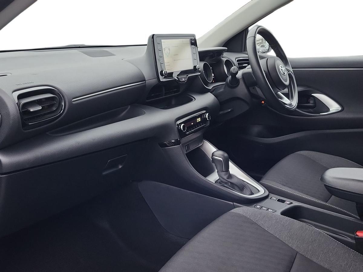 Used Toyota Yaris 2022 for sale - 77060086: Photo 7