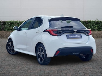 Used Toyota Yaris 2024 for sale - 78036155: Photo