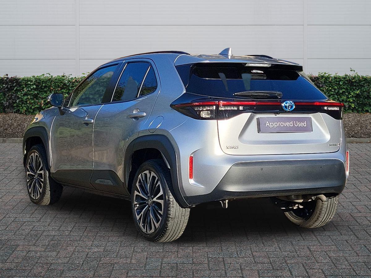 Used Toyota Yaris 2023 for sale - 77627111: Photo 2