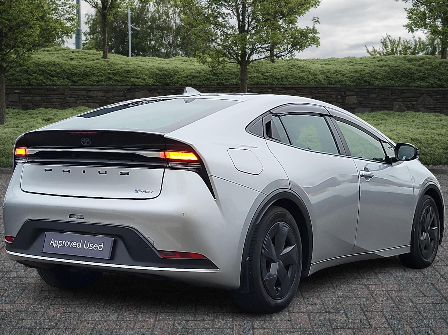 Used Toyota Prius 2024 for sale - 77239273: Photo 2