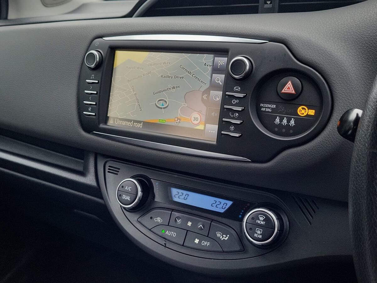 Used Toyota Yaris 2019 for sale - 77575940: Photo 11