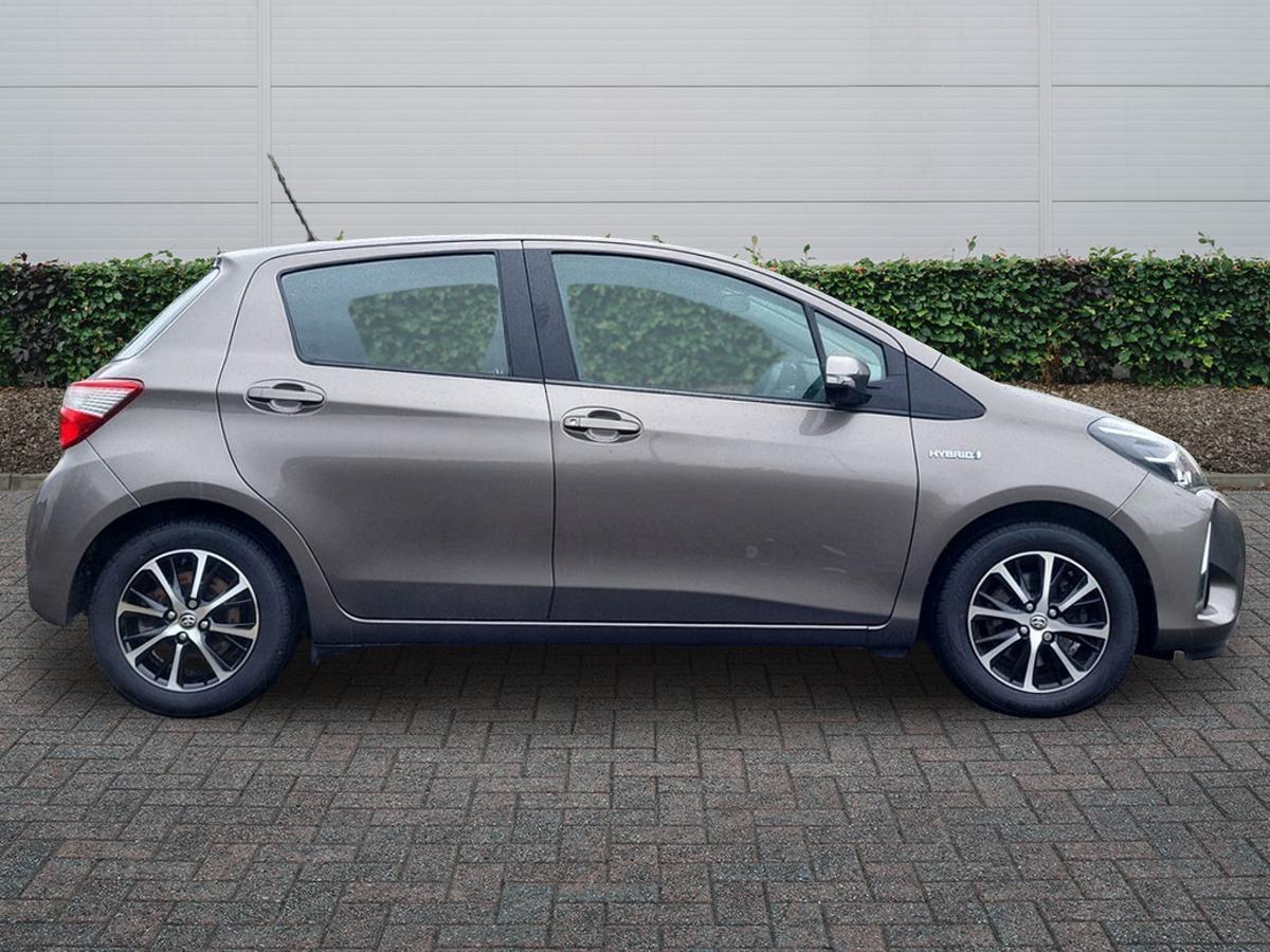 Used Toyota Yaris 2019 for sale - 77575940: Photo 5