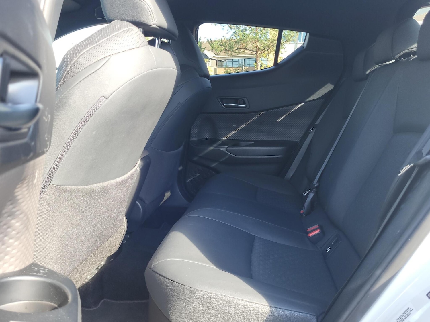 Used Toyota C-HR 2023 for sale - 76551799: Photo 12