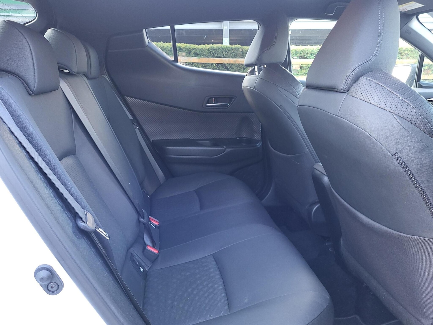 Used Toyota C-HR 2023 for sale - 76551799: Photo 13