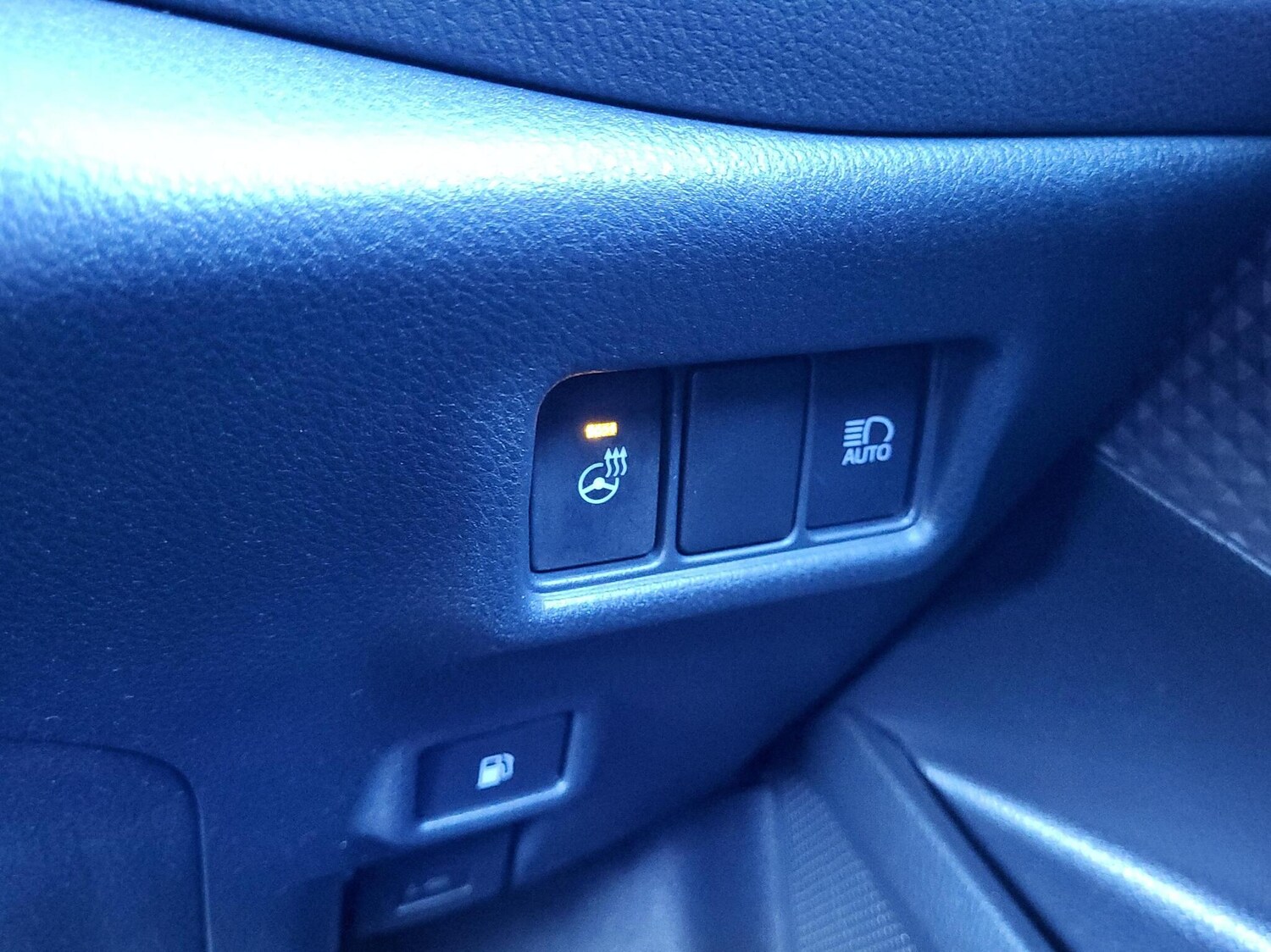 Used Toyota C-HR 2023 for sale - 76551799: Photo 20