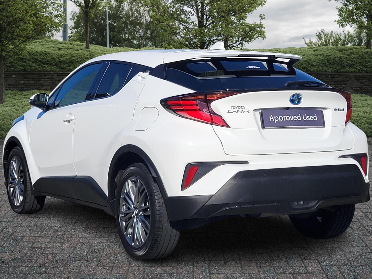 Used Toyota C-HR 2023 for sale - 76551799: Photo 4