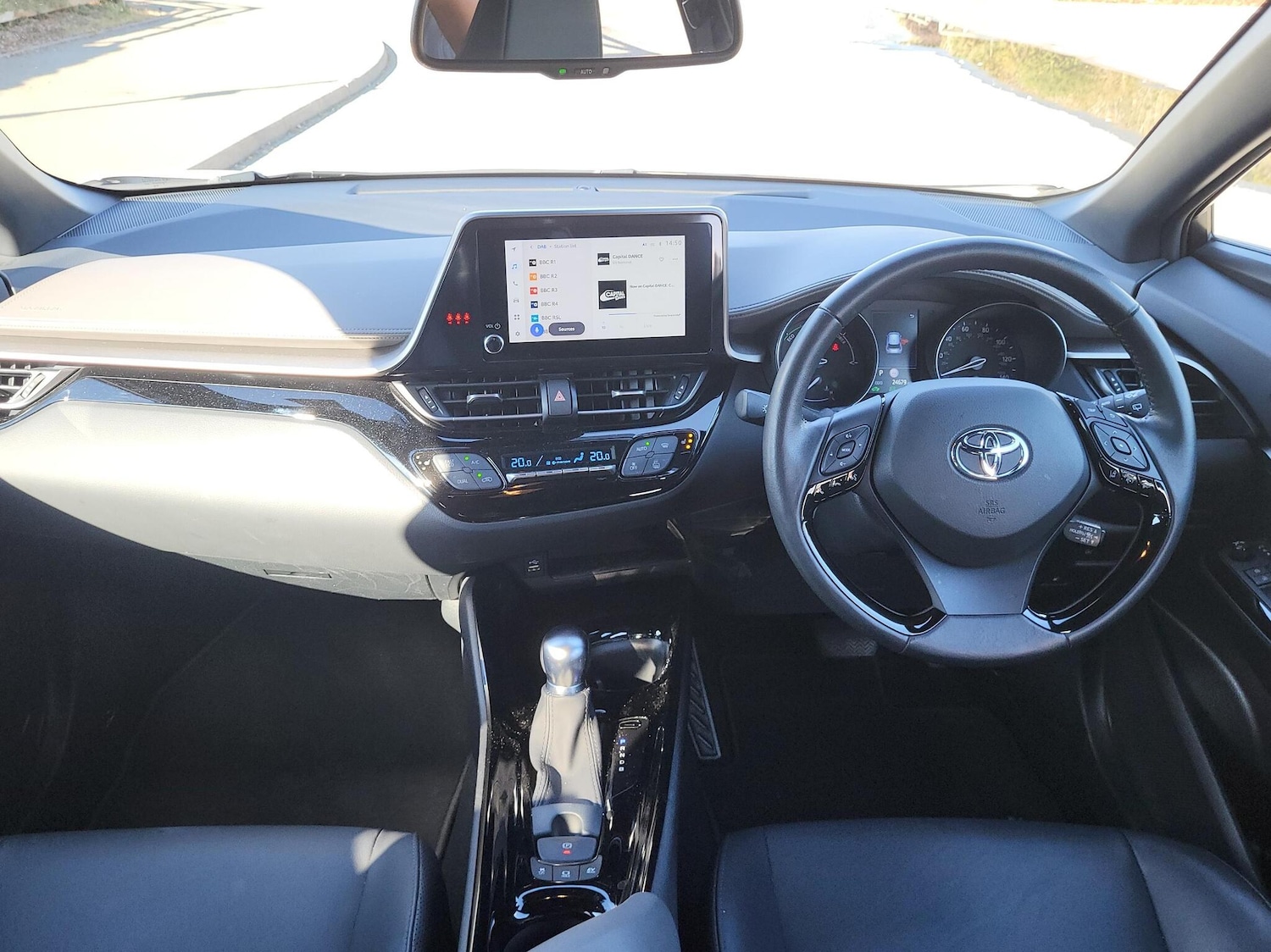 Used Toyota C-HR 2023 for sale - 76551799: Photo 5