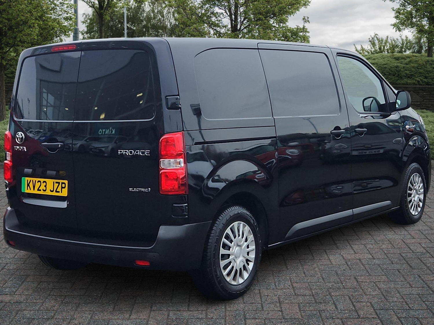 Used Toyota ProAce 2023 for sale - 77046405: Photo 2