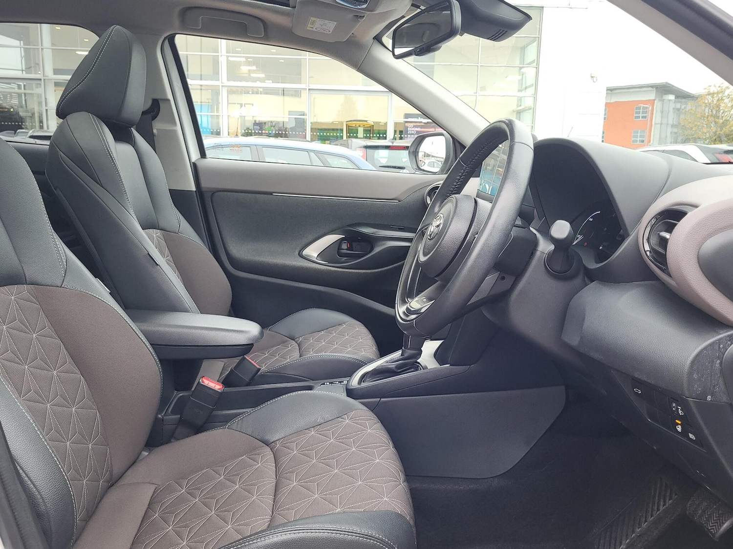 Used Toyota Yaris Cross 2022 for sale - 77254482: Photo 11