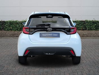 Used Toyota Yaris 2024 for sale - 79623118: Photo