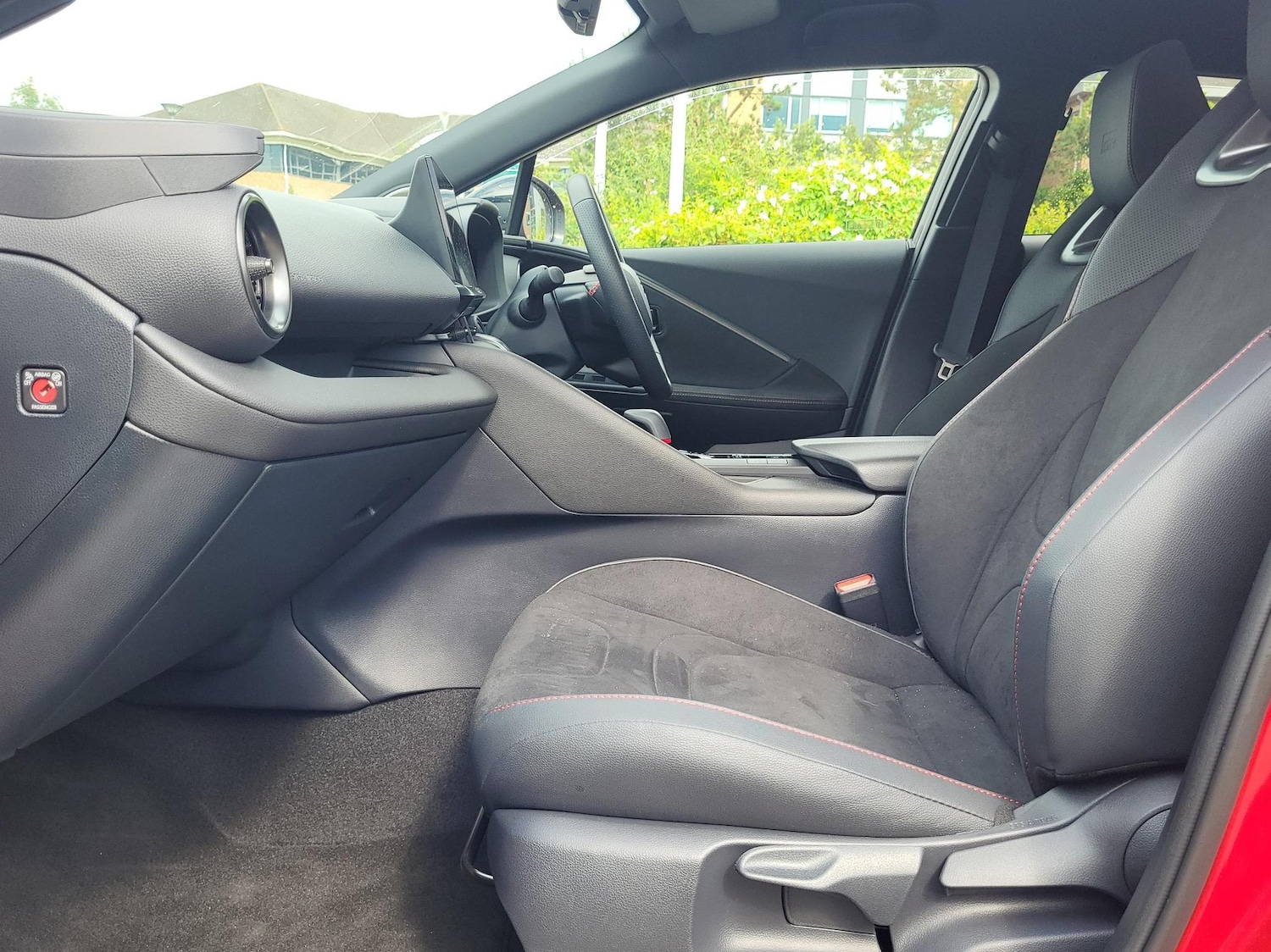 Used Toyota C-HR 2025 for sale - 77124519: Photo 10