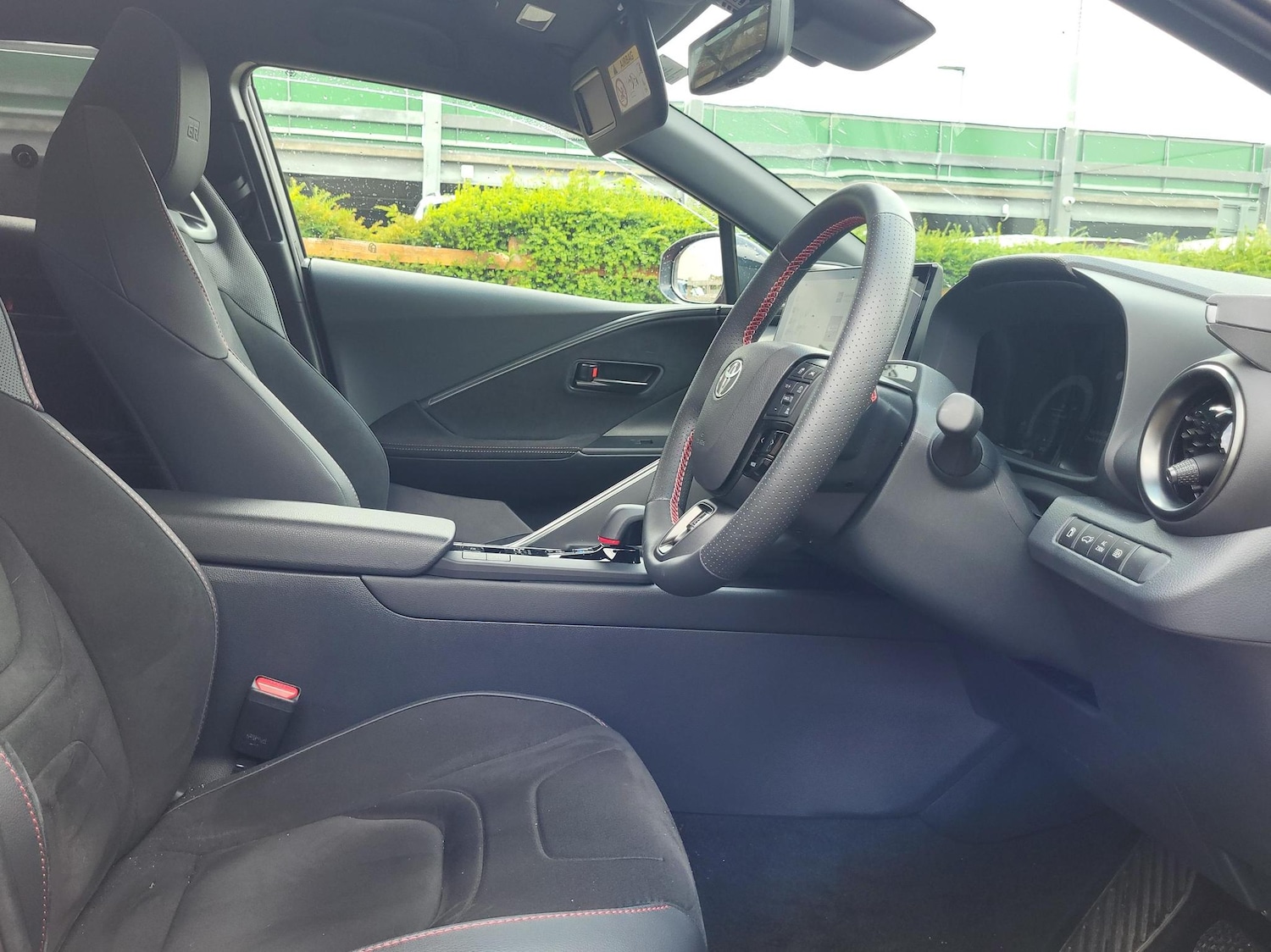 Used Toyota C-HR 2025 for sale - 77124519: Photo 11