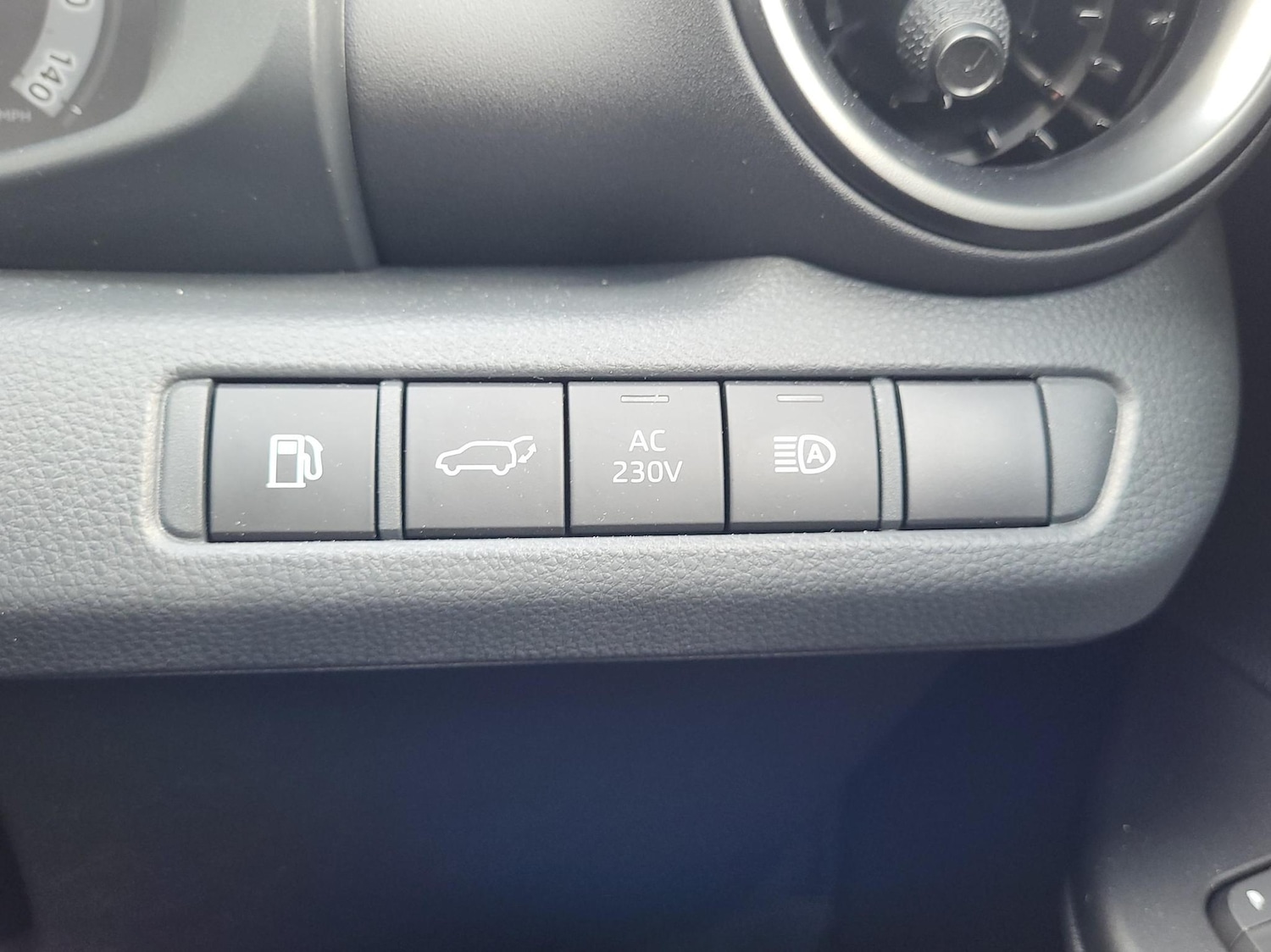 Used Toyota C-HR 2025 for sale - 77124519: Photo 20