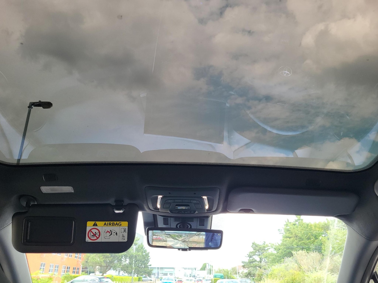 Used Toyota C-HR 2025 for sale - 77124519: Photo 24