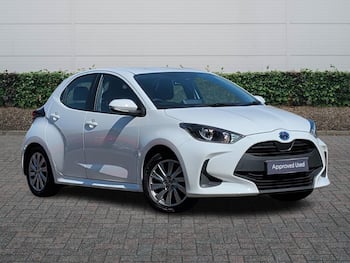 Used Toyota Yaris 2023 for sale - 79475898: Photo
