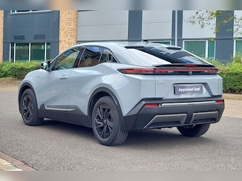 Used Toyota C-HR 2026 for sale - 79077197: Photo