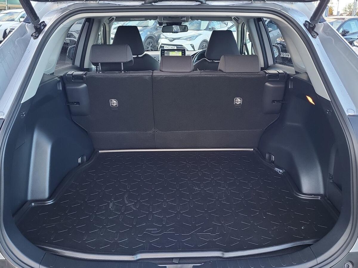 Used Toyota RAV4 2021 for sale - 76539509: Photo 10