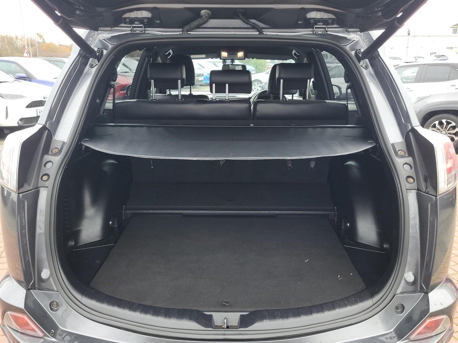 Used Toyota RAV4 2016 for sale - 77539408: Photo 14