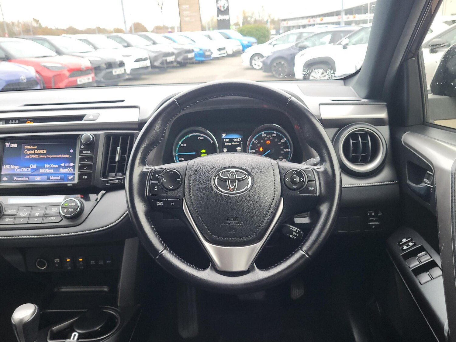 Used Toyota RAV4 2016 for sale - 77539408: Photo 6