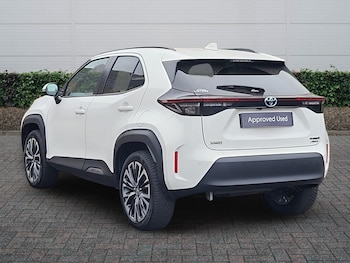 Used Toyota Yaris 2023 for sale - 77627066: Photo