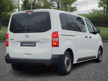 Used Toyota PROACE CITY Verso 2022 for sale - 76389758: Photo
