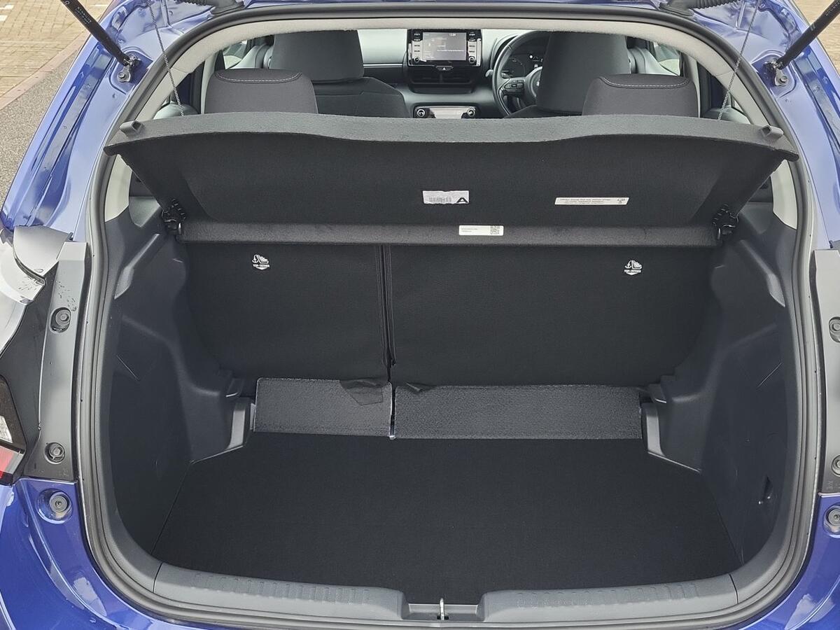 Used Toyota Yaris 2023 for sale - 77627124: Photo 10